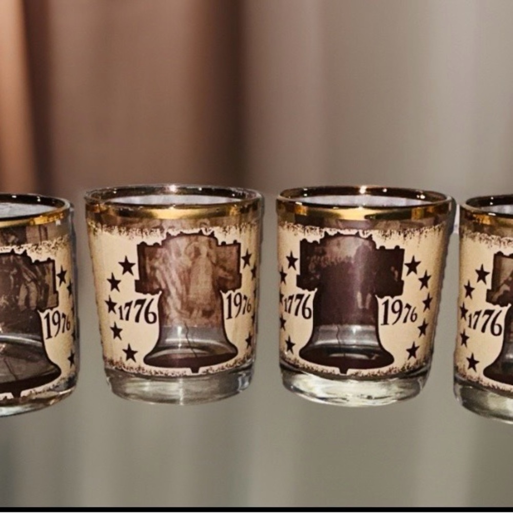 Vintage MCM Bicentennial Rock Glasses Barware Gold Patriotic Declaration Set 4